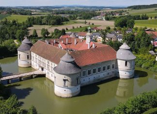 Aistersheim Castle: the most beautiful fortification in Upper Austria