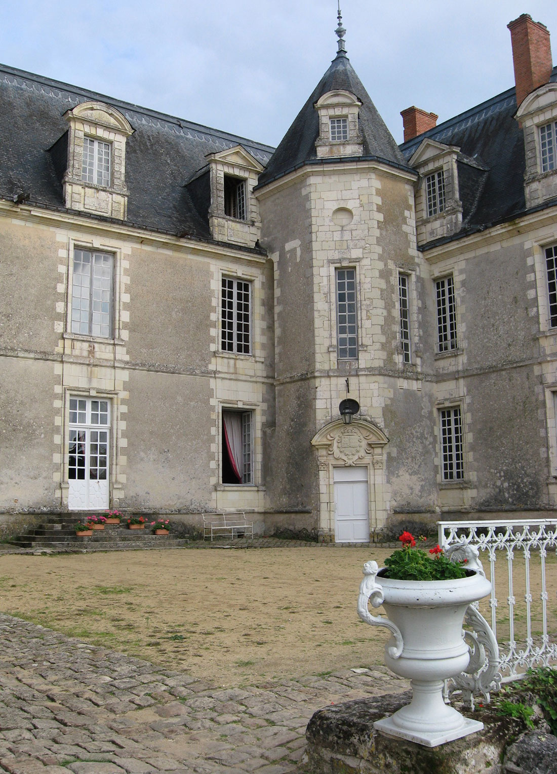 Gizeux Castle