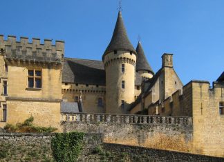 Château de Puymartin: one of the most famous castles in the Dordogne region