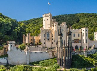 Castles of the Rhine Valley: 10 legendary fortifications built in the Middle Ages